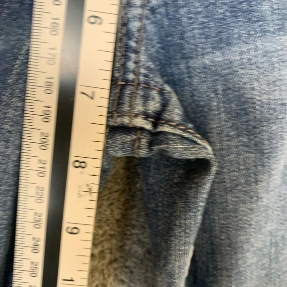 True Religion Straight Leg Low Rise Y2K Medium Wash Pink Rhinestone Buttons S 27 - Picture 8 of 11